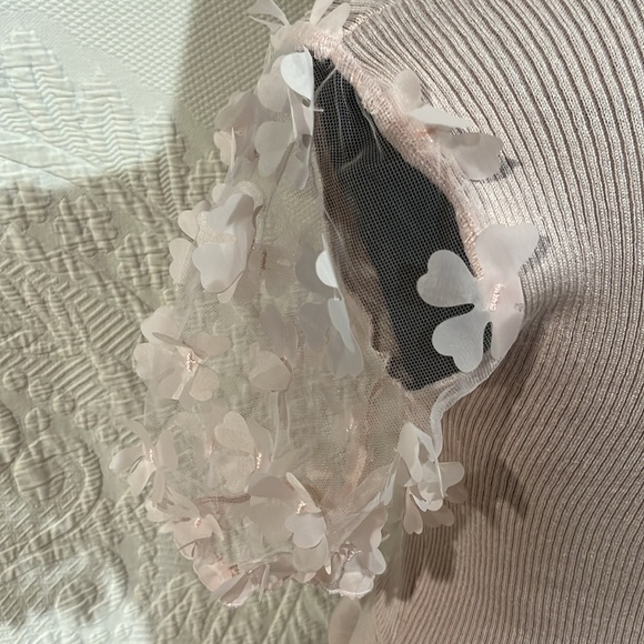 Love Scarlett short sleeve sweater, size medium, NWOT - Picture 9 of 11